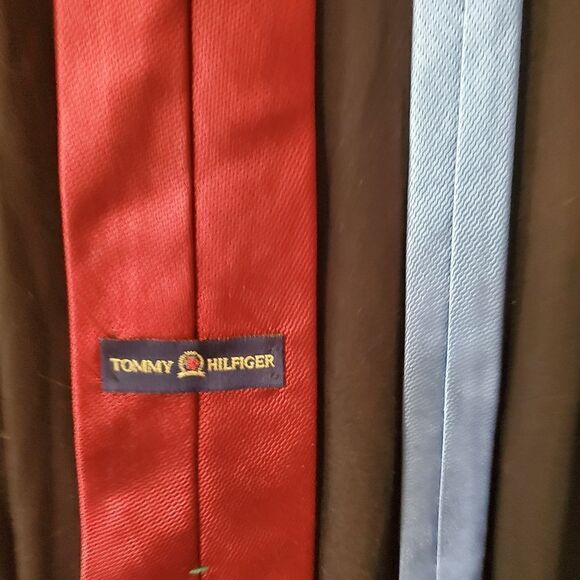 Tommy Hilfiger Red & Blue Silk Tie - Picture 5 of 5